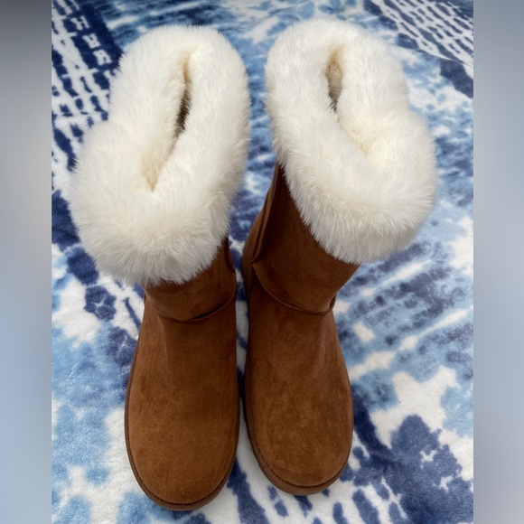 Limited Quantity SO® Abigail Women's Faux-Fur Winter Boots Size 8.5 Like New - Picture 5 of 13